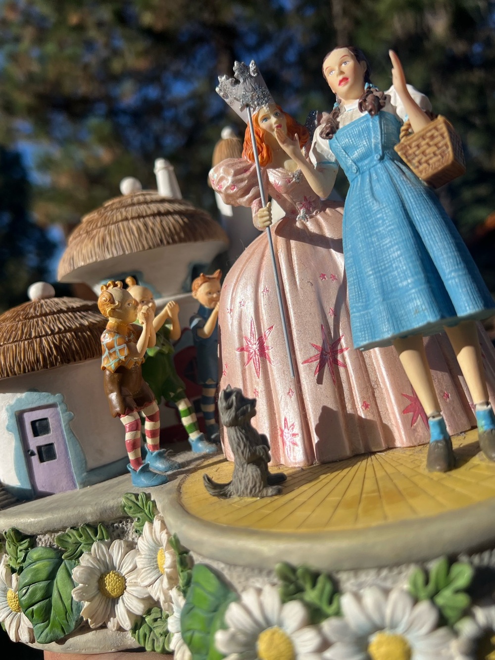 Munchkin Land Music Box Wizard of Oz Dorothy Glinda “Come Out, Come Out…” Song